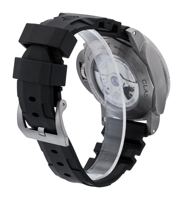 Panerai Luminor Submersible PAM00371 Image 3